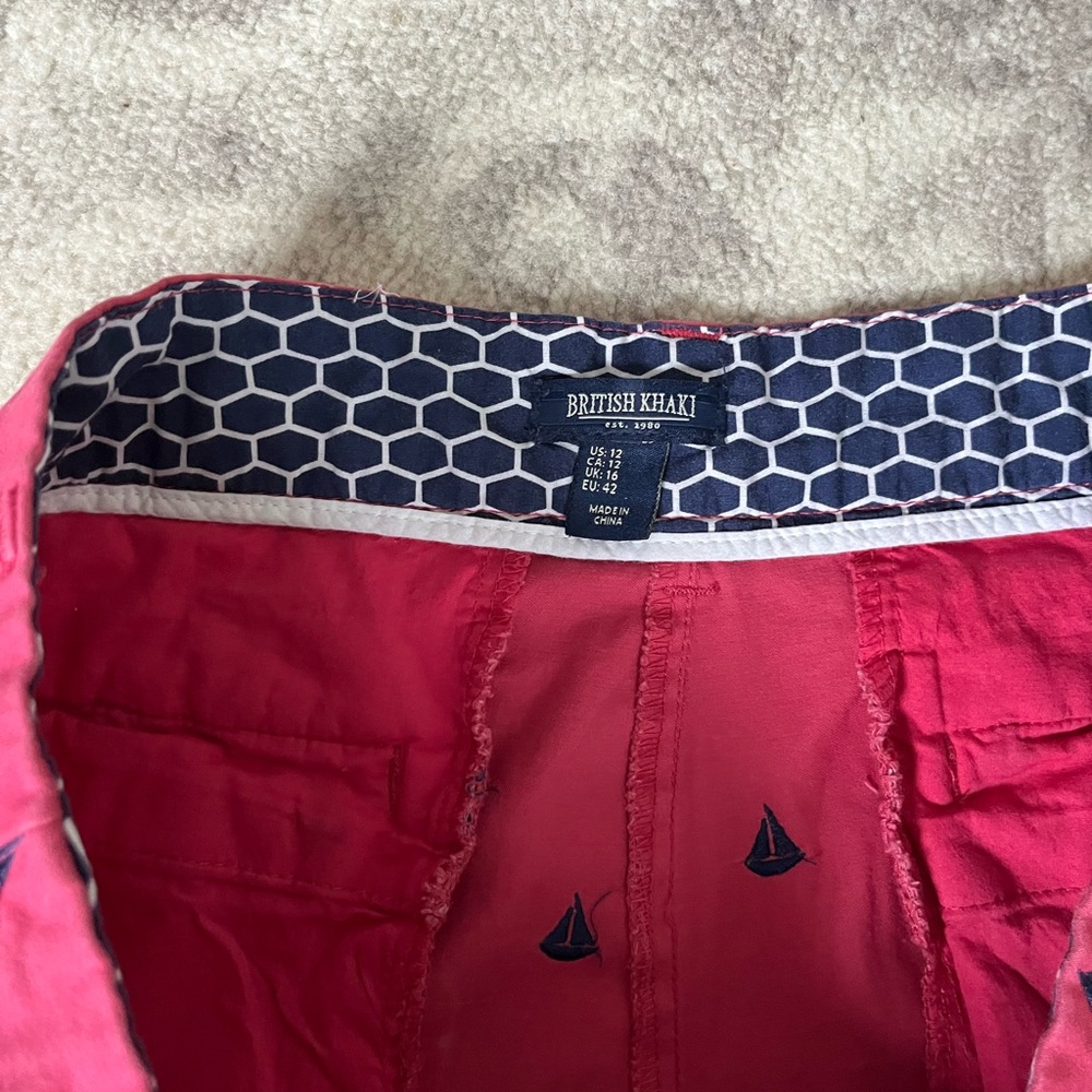 British Khaki-Mid-rise sailboat patterned shorts-Size 12 - Picture 2 of 5